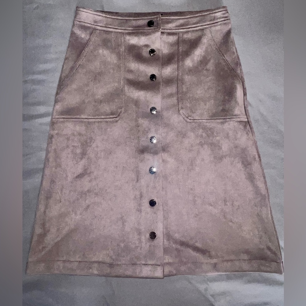 Tahari Women’s Suede Faux Leather Skirt- Grey Ash Smoke - Size small